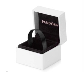 CAJA PARA ANILLO O CHARM PANDORA