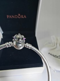 Pulsera Rígida Pandora Moments cierre mordisco De Stitch  de Disney talla 18