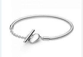 Pulsera PANDORA Cadena de serpiente y corazón destaca una pequeña Cadena y termina en forma de T , t